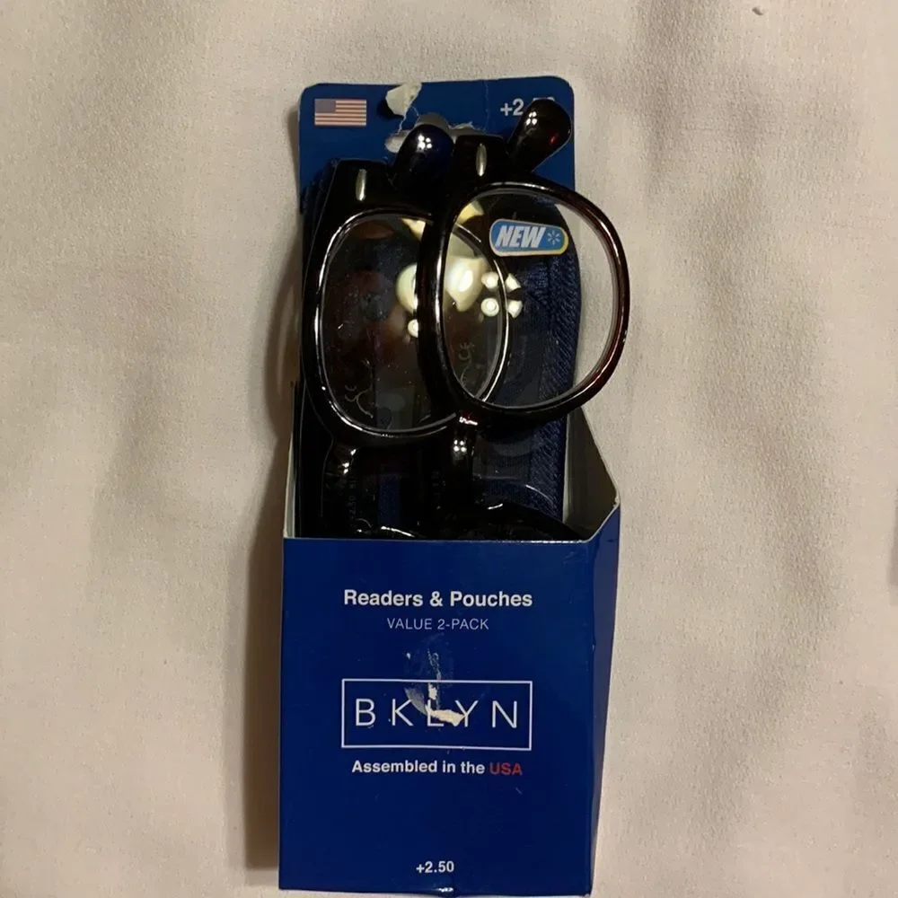 Reading glasses bundle: +2.50 (two); +2.00 (two) & +1.75 (one) total FIVE pair